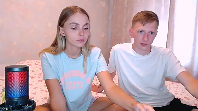 juliaanddima Chat XXX live