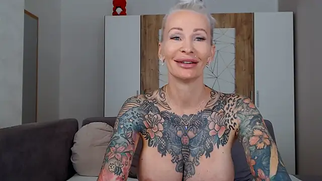 Chat +18 de TallyHeart ao vivo