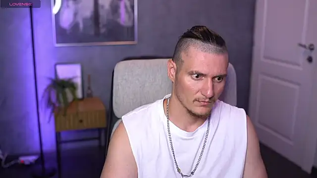 XXX chat uživo modela Alex_Wilde