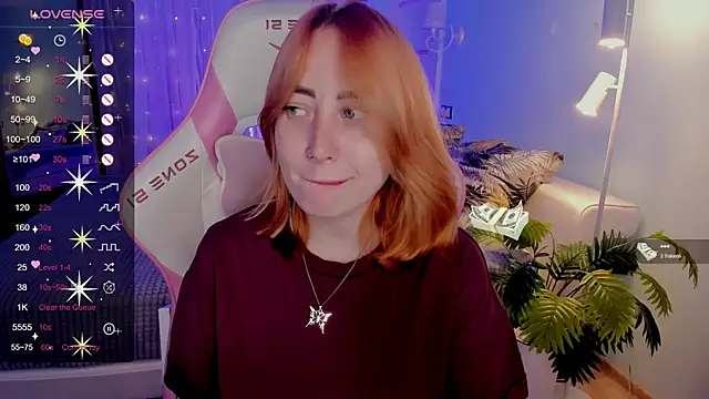 XXX chat uživo modela deboramoore