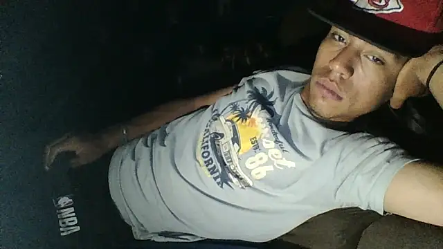 AlexAlejandro13 Live XXX-chat