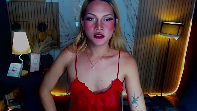 StellaSaucyCum Chat XXX in diretta