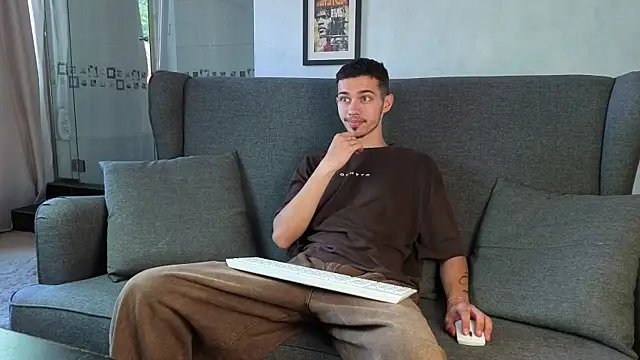 Živý XXX chat KaydenDrew