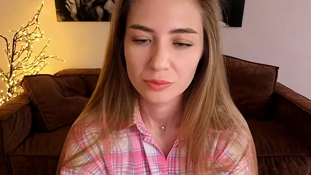 Chain_Alice's Live XXX Chat