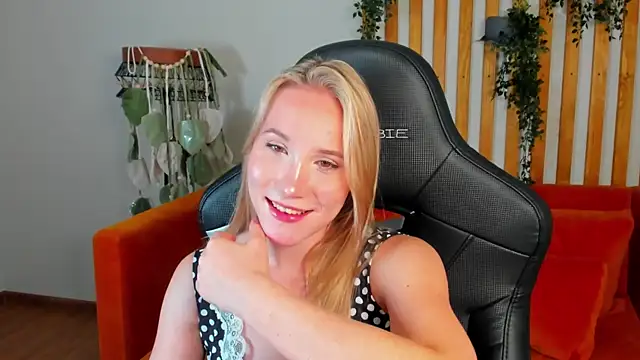 ElaraVoltage 라이브 XXX 채팅