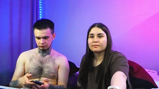 LucyMuur live XXX chat