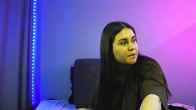 LucyMuur Adlı Modelin Canlı XXX Sohbeti