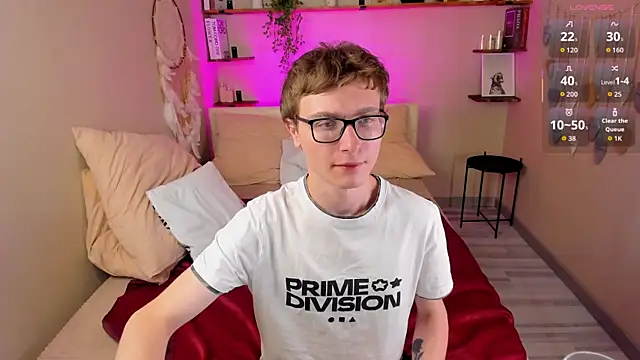 צ'אט XXX בשידור חי של Emmit_Barker