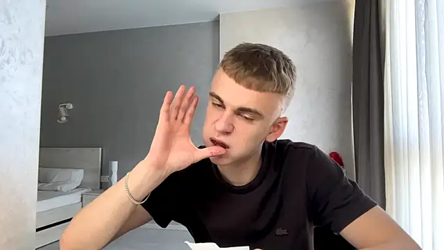 Онлайн чат XXX SoloFury
