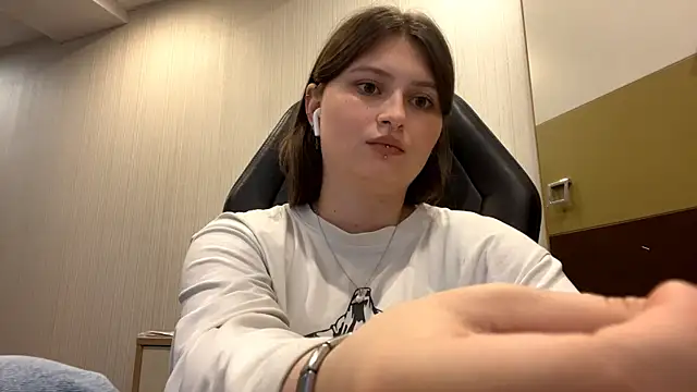 MnemonicSimplism live XXX chat