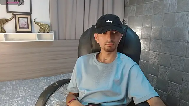 MykeCastle Live XXX-chat