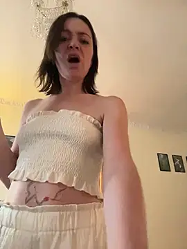 Chat +18 de GoldenGoddess- ao vivo