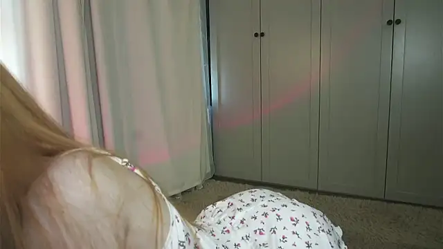 tgirlfoxyのライブXXXチャット