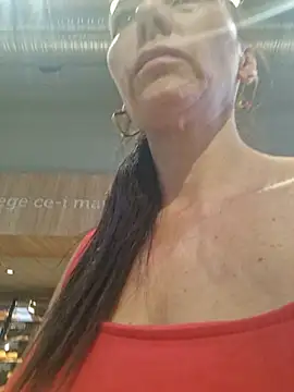 milflovelyxxx Chat XXX in diretta