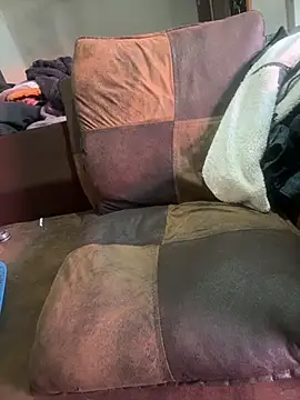 Chat +18 de cowboy_420k ao vivo