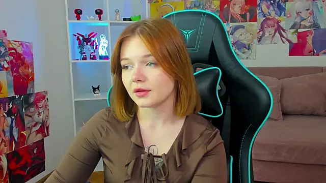 ElinaVale Chat XXX in diretta