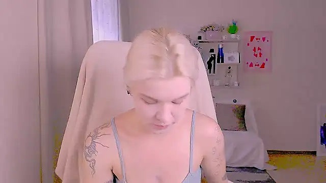 Chatroom XXX en direct de Hot_Blonda