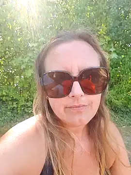Hot_Milf_Denise: απευθείας συνομιλία ΧΧΧ