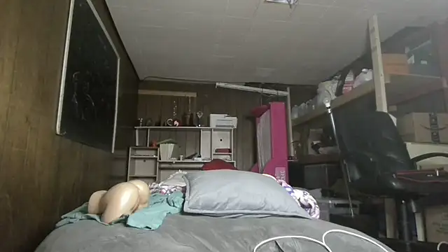 Živý XXX chat Freakslut007
