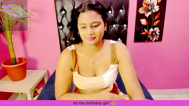 INDIANFLAMEn Live XXX chat