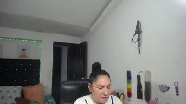mature_bigboobs10 现场XXX聊天