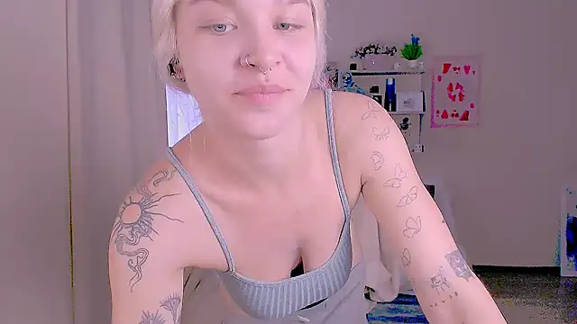 Hot_Blonda লাইভ XXX চ্যাট