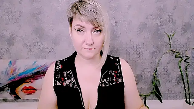 Djullia – Live XXX-chat