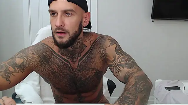 maxi_foxxx Chat XXX in diretta