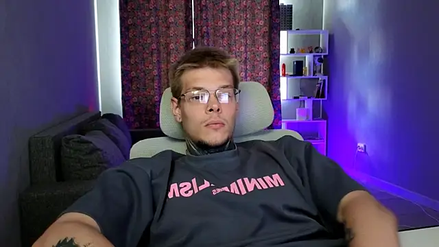 XXX chat uživo modela DENIS_HERE