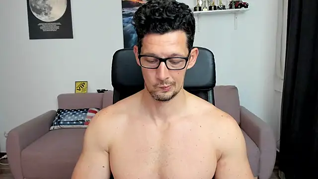 BrutusK08's Live XXX Chat
