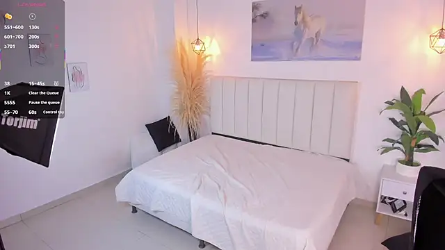 _Emily_Queen's Live XXX Chat