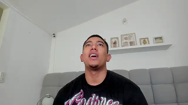 erotic_sins' Live XXX Chat