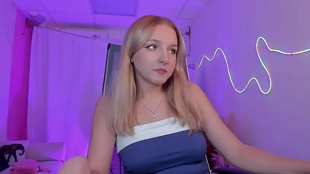 ViolaMore's Live XXX Chat