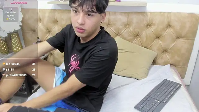 Chat +18 de StiwenTwink ao vivo