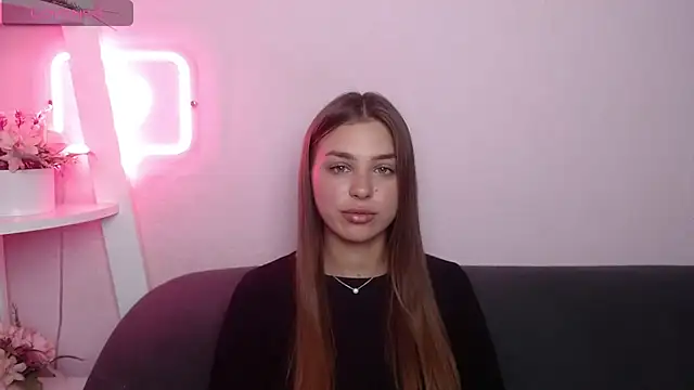 MilanaAngelAs Chat XXX in diretta