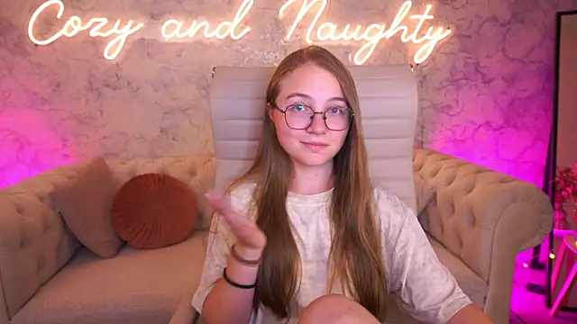 ArrinaWairr's Live XXX Chat