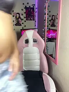 _KittyQueen12 Chat XXX live