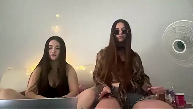 LucyLuxy Chat XXX live