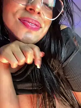 Linda_Saenz_ Chat XXX live