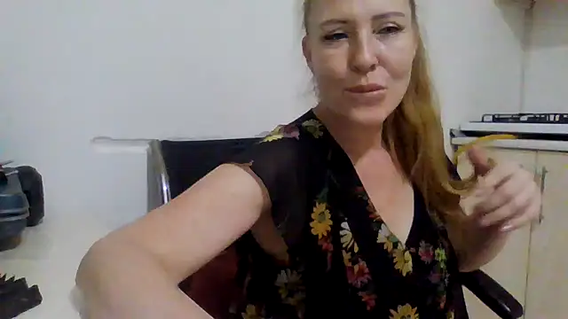 Lorinama Chat XXX live