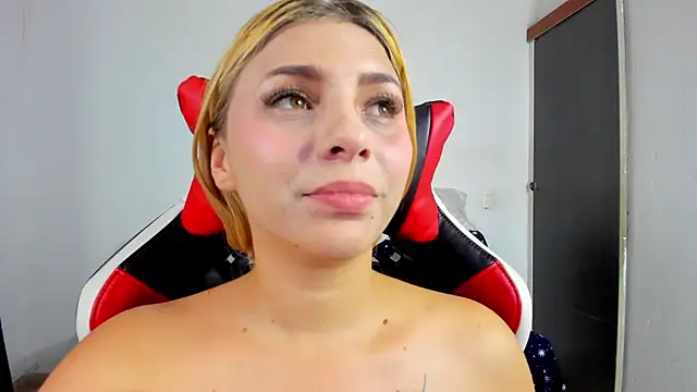 lana-rosse Adlı Modelin Canlı XXX Sohbeti