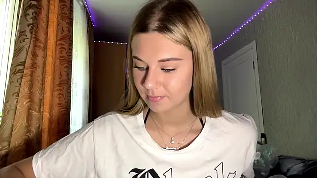 HoneysPiee Live XXX-chat