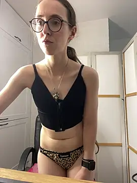 MartiniiSelenna Chat XXX live