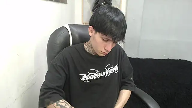 Cry_therealn Live XXX chat