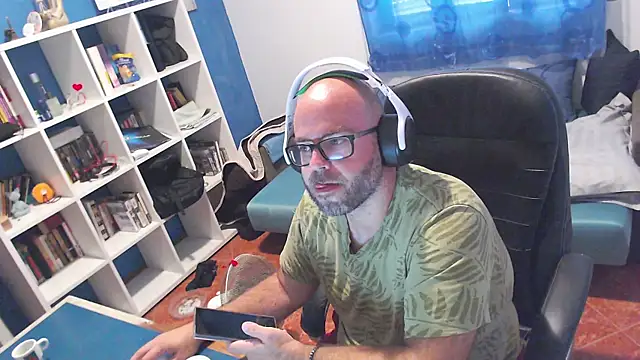 ravingr4d4 live XXX chat