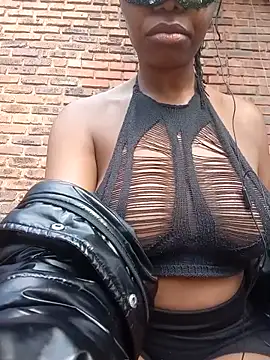 CreamyCupCake_96 Chat XXX live