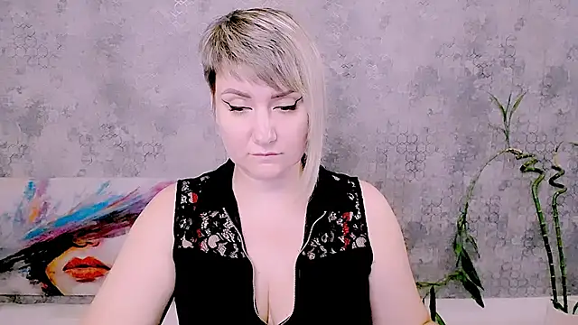 Djullia's Live XXX Chat