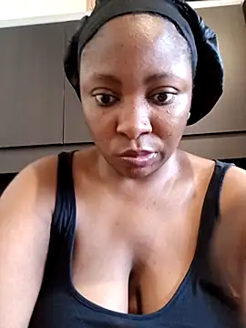 Chatroom XXX en direct de Thick_Mommie