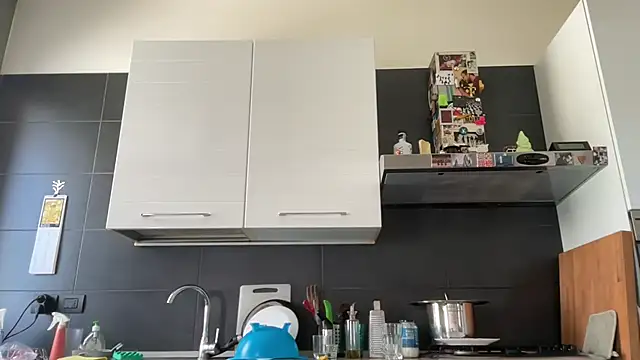 theitalianbear's Live XXX Chat