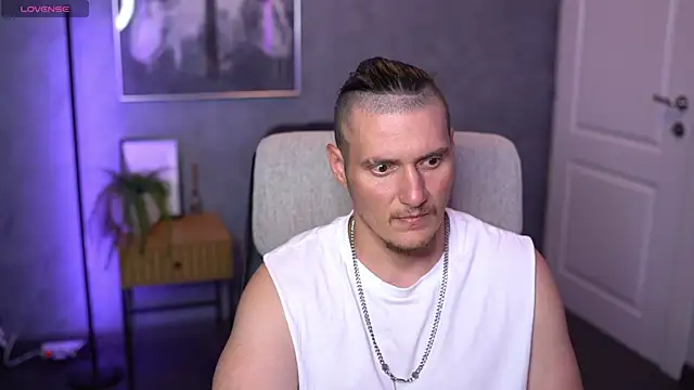 Chat XXX en directo de Alex_Wilde